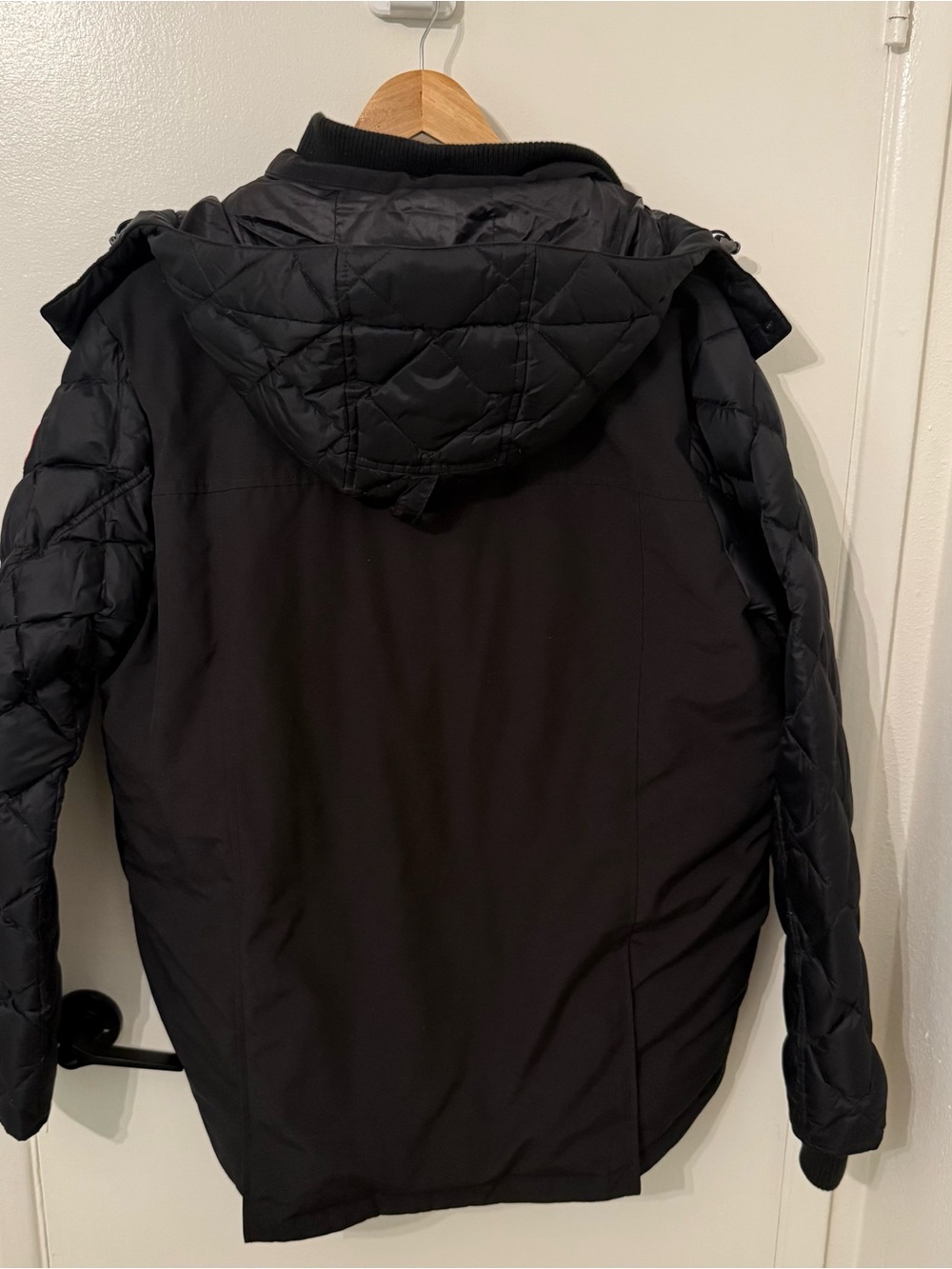 Canada Goose Black Men's Quilted Diamond Puffer Jacket - Picture 4 of 8